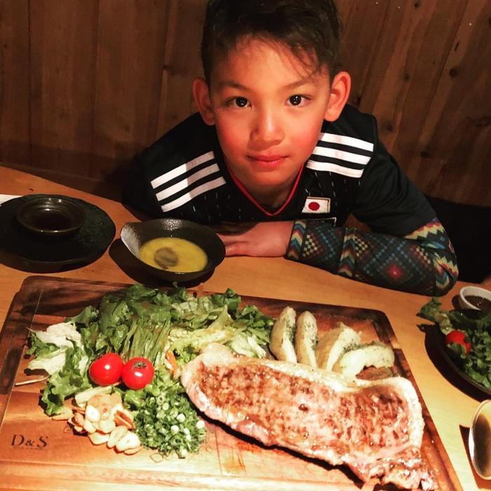 น้องแมตต์ ลูกชายบัวชมพู