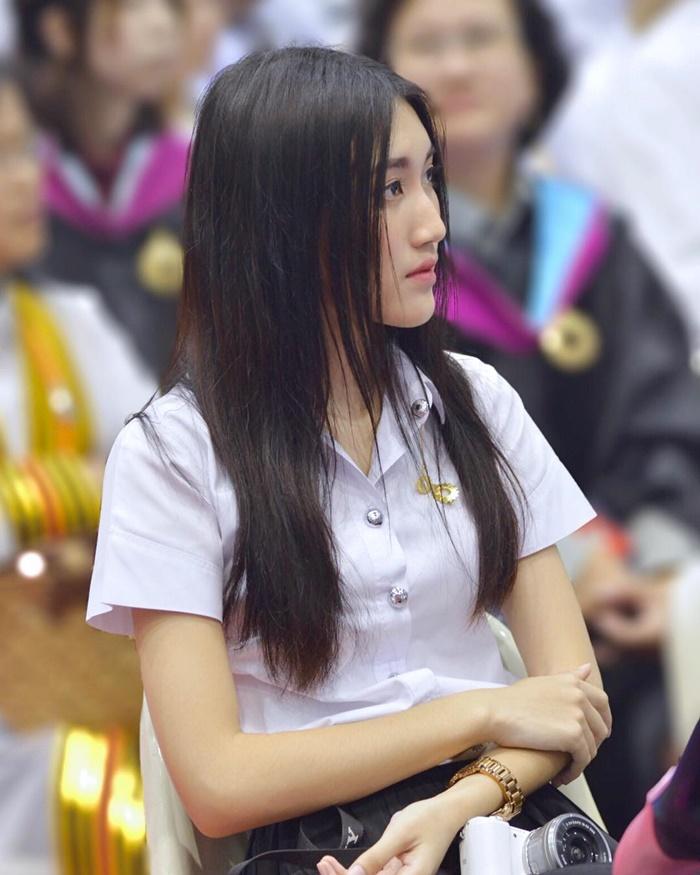 เบสท์ รักษ์วนีย์