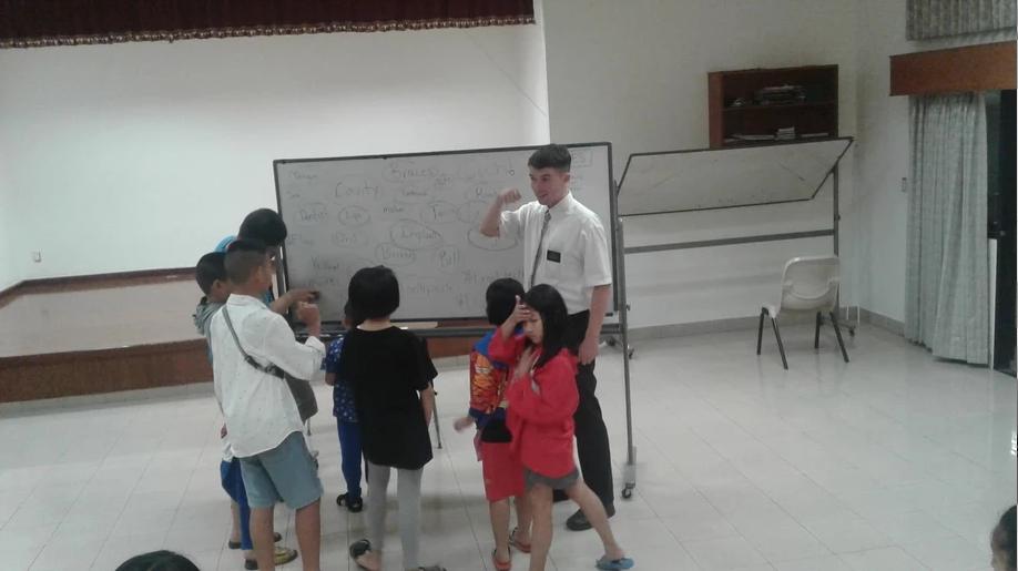 สอนภาษาอังกฤษแบบฟรีๆ