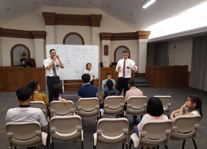 สอนภาษาอังกฤษแบบฟรีๆ