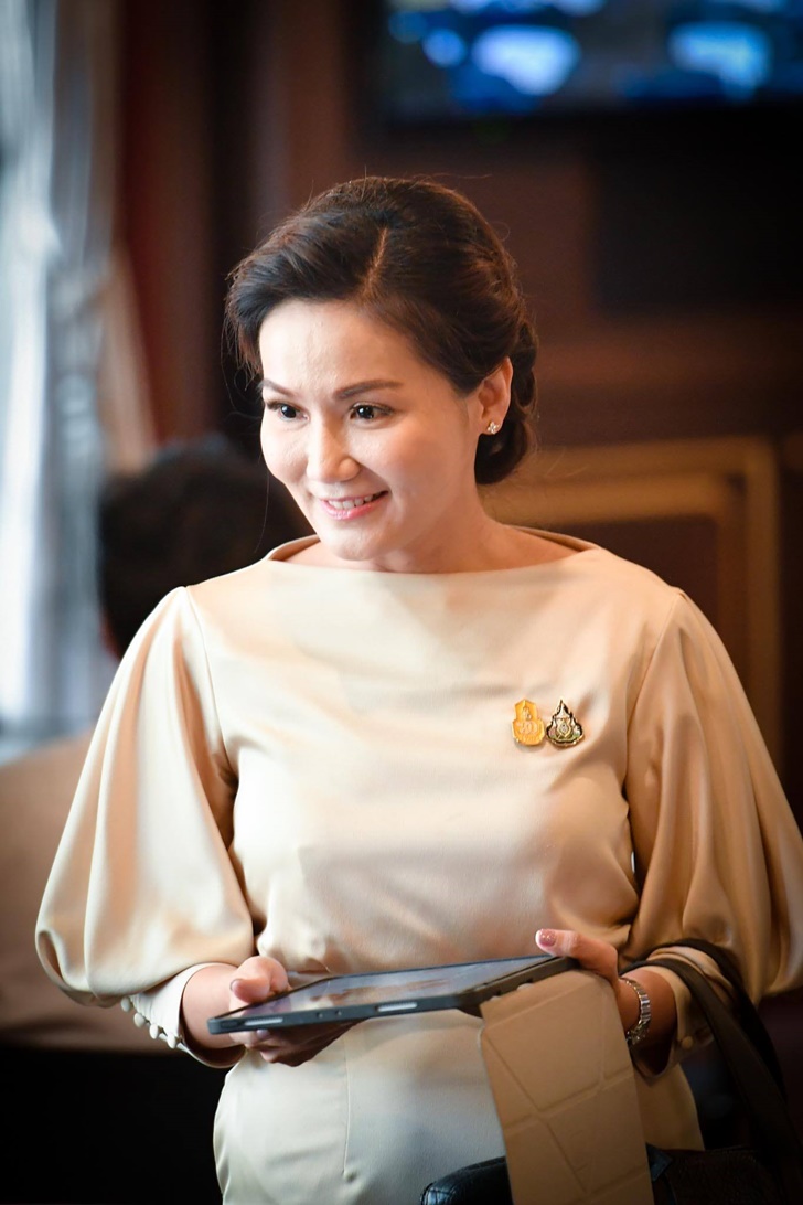 นฤมล ภิญโญสินวัฒน์