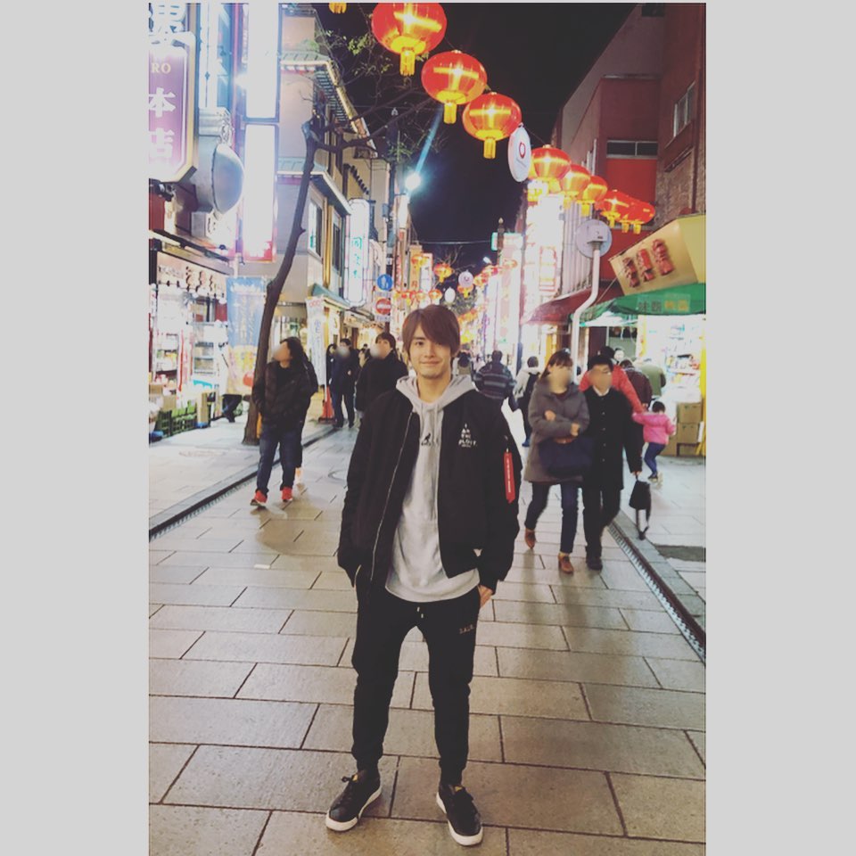 เออิจิ อาคะโซ