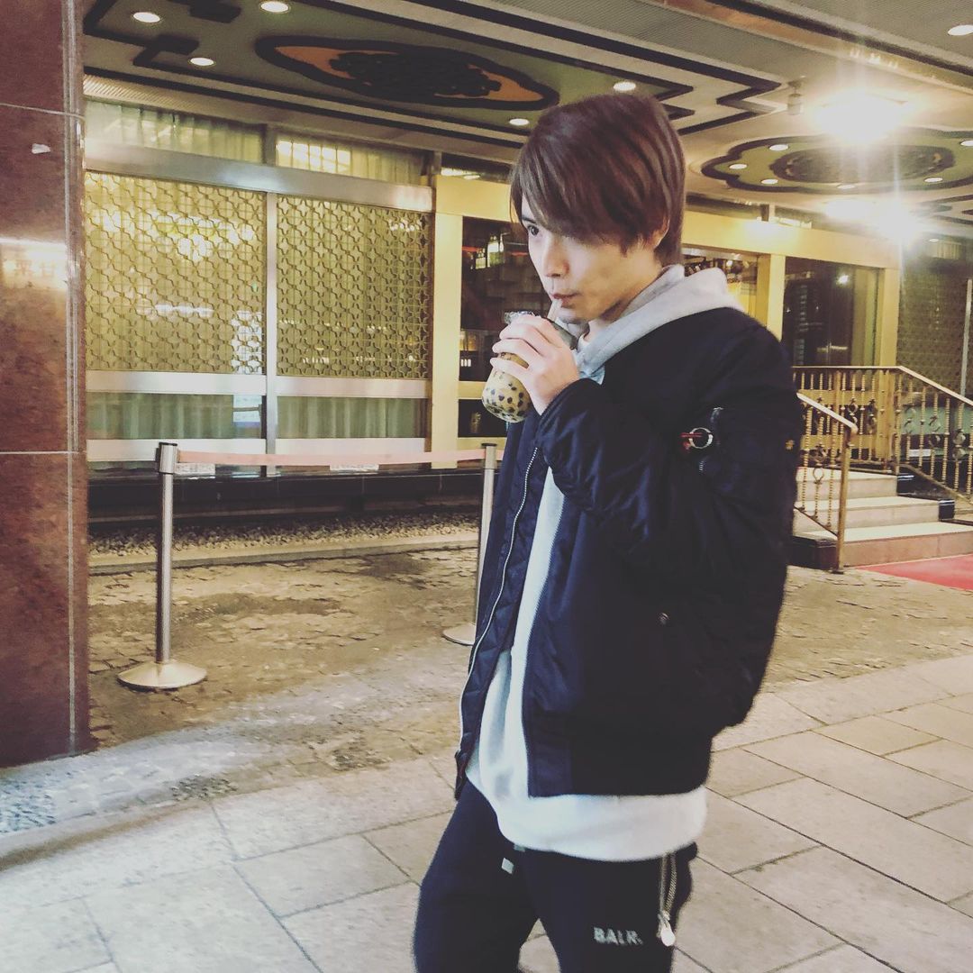 เออิจิ อาคะโซ