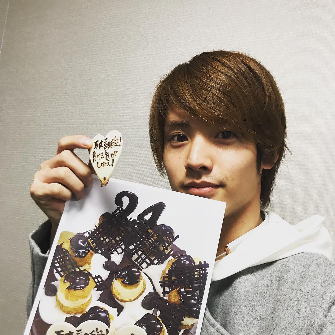 เออิจิ อาคะโซ