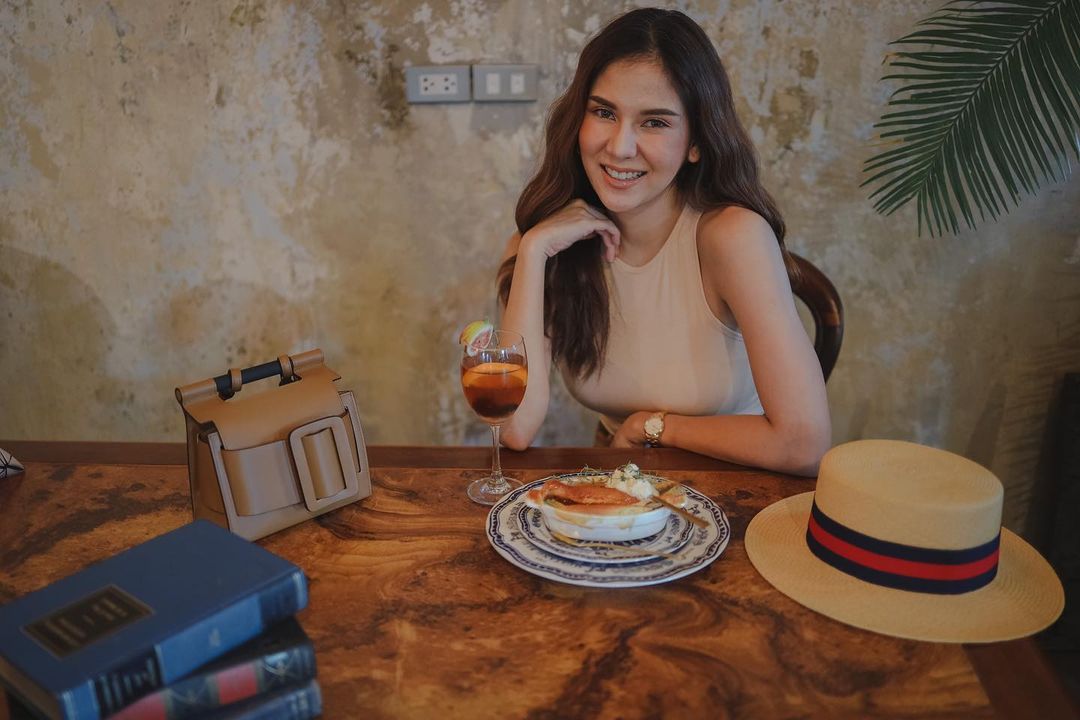 หมิว สิริลภัส