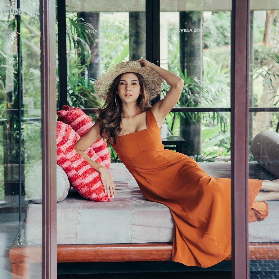 หมิว สิริลภัส