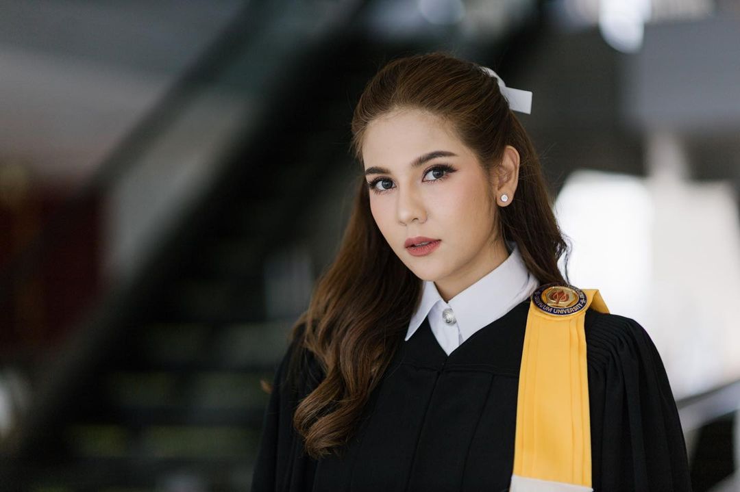 หมิว สิริลภัส