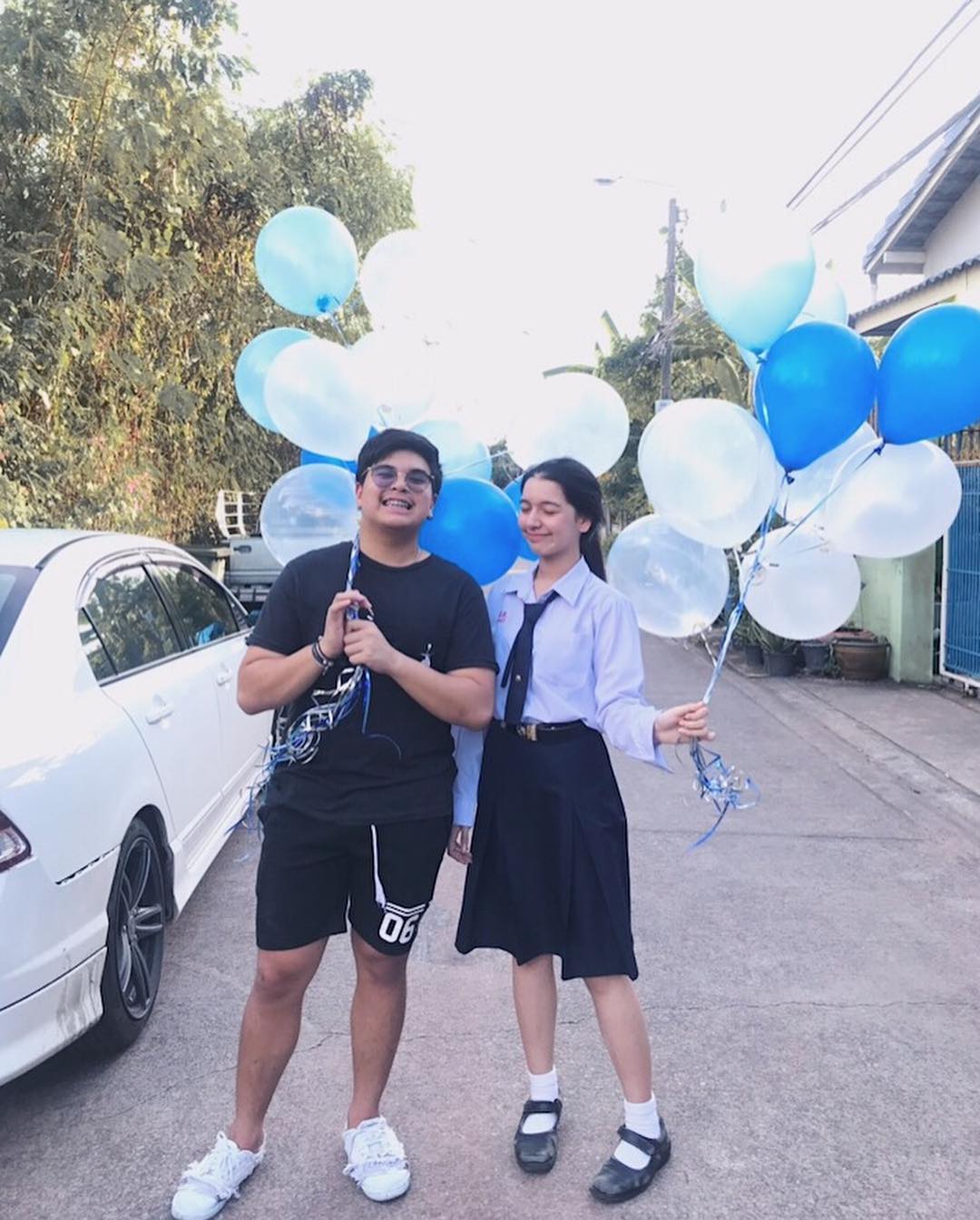 วีวี่ ลูกสาว ต้อม รชนีกร