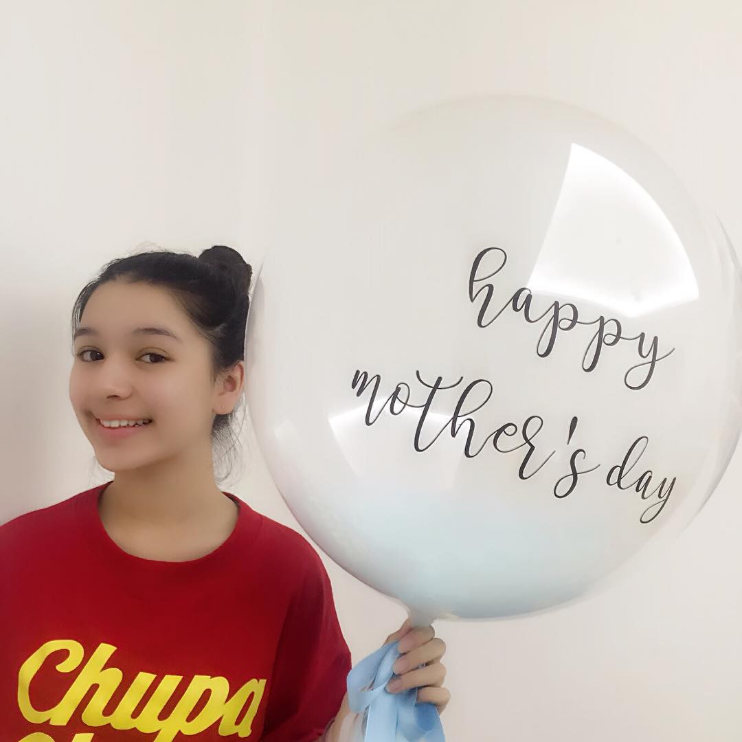 วีวี่ ลูกสาว ต้อม รชนีกร