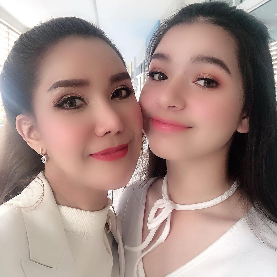 วีวี่ ลูกสาว ต้อม รชนีกร