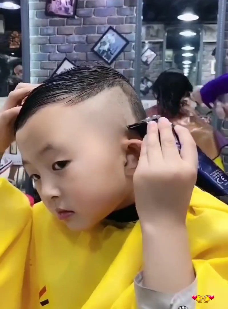 ช่างทำผมฟันน้ำนม