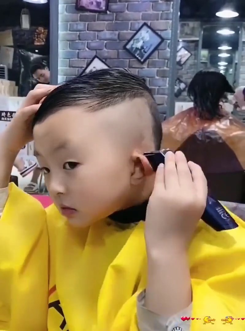 ช่างทำผมฟันน้ำนม