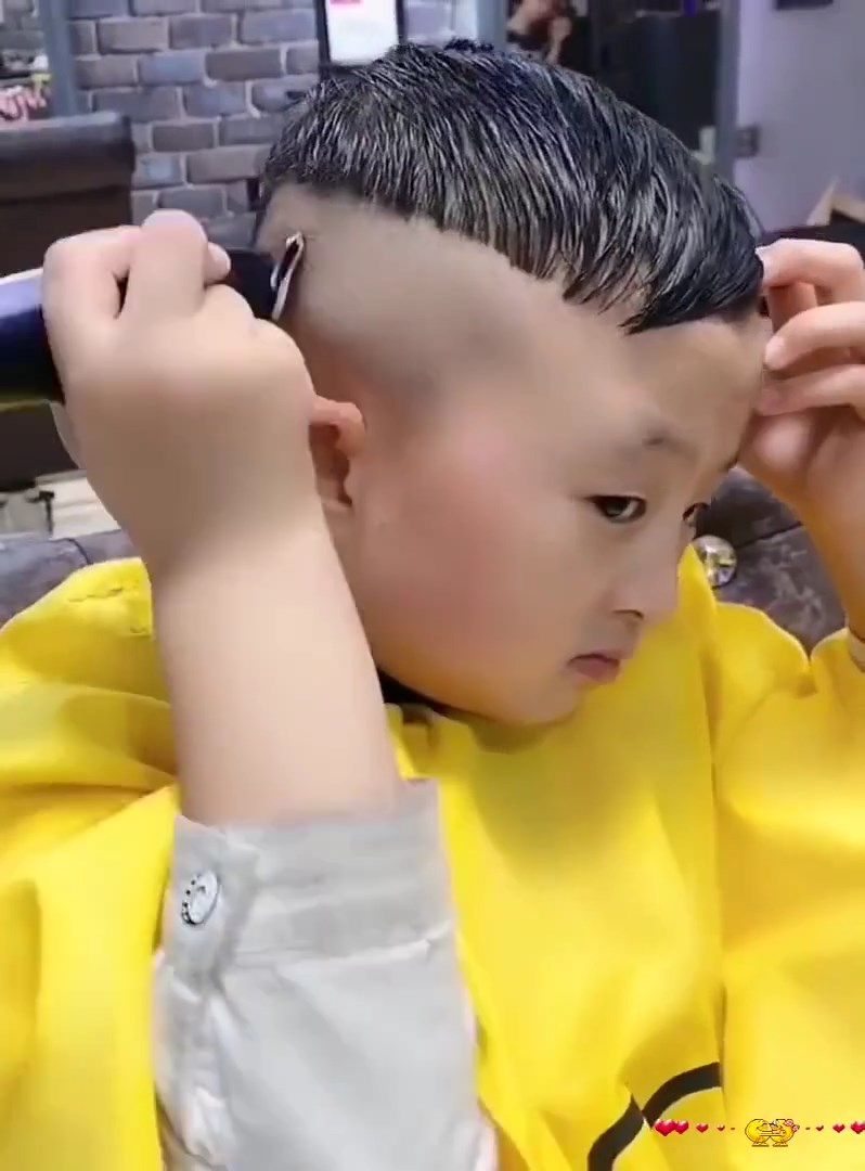 ช่างทำผมฟันน้ำนม