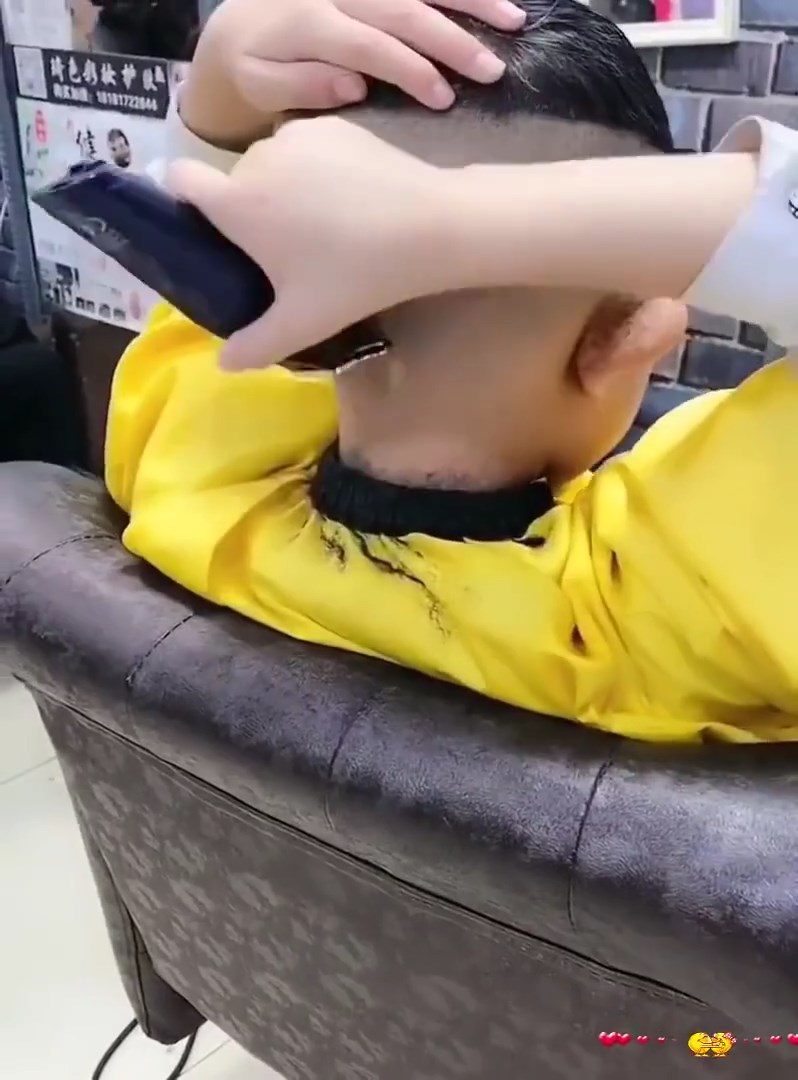 ช่างทำผมฟันน้ำนม