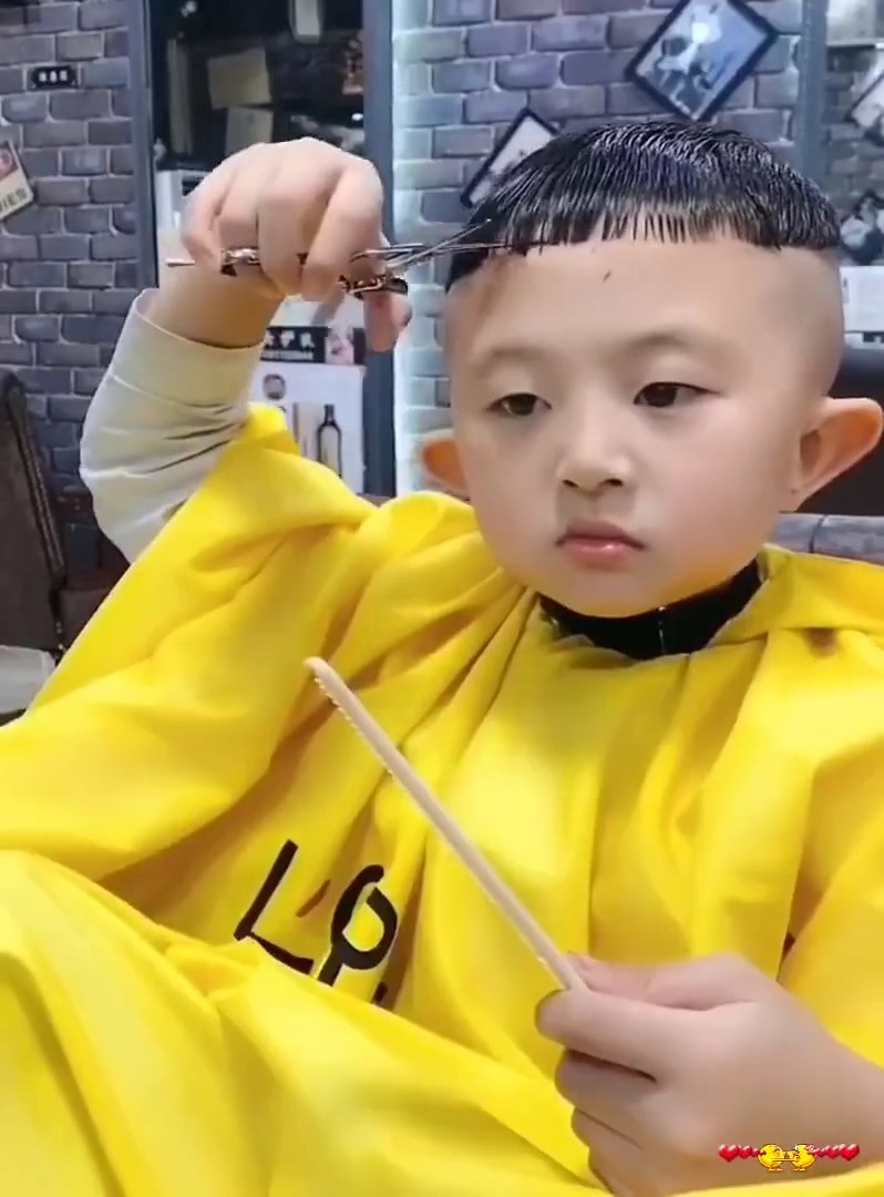 ช่างทำผมฟันน้ำนม