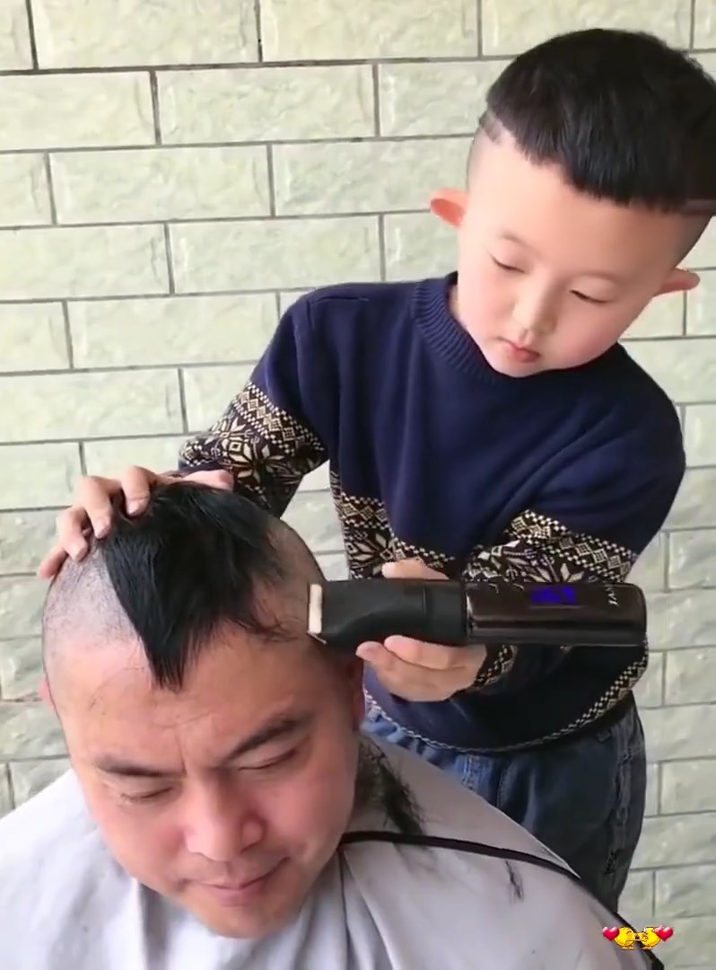 ช่างทำผมฟันน้ำนม