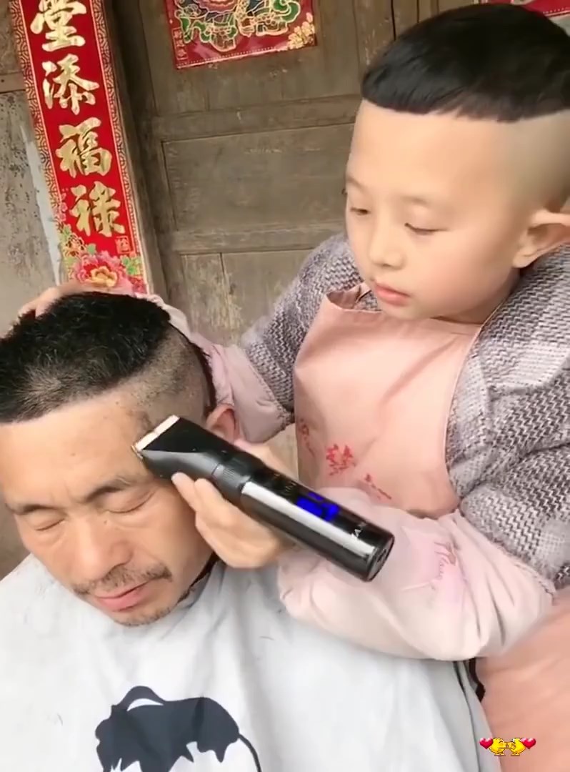 ช่างทำผมฟันน้ำนม