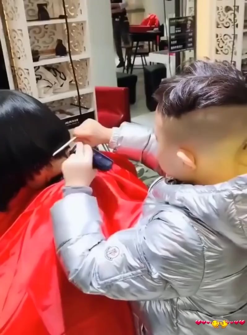 ช่างทำผมฟันน้ำนม