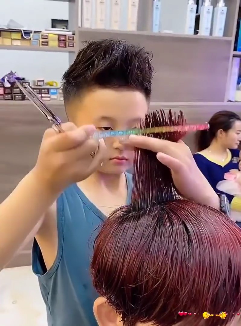 ช่างทำผมฟันน้ำนม