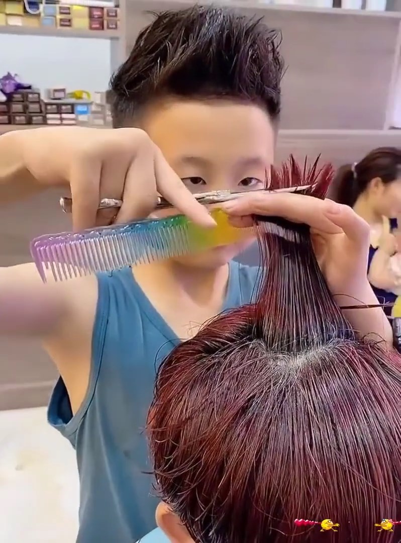 ช่างทำผมฟันน้ำนม