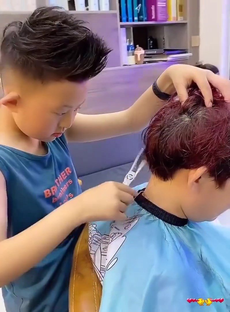 ช่างทำผมฟันน้ำนม