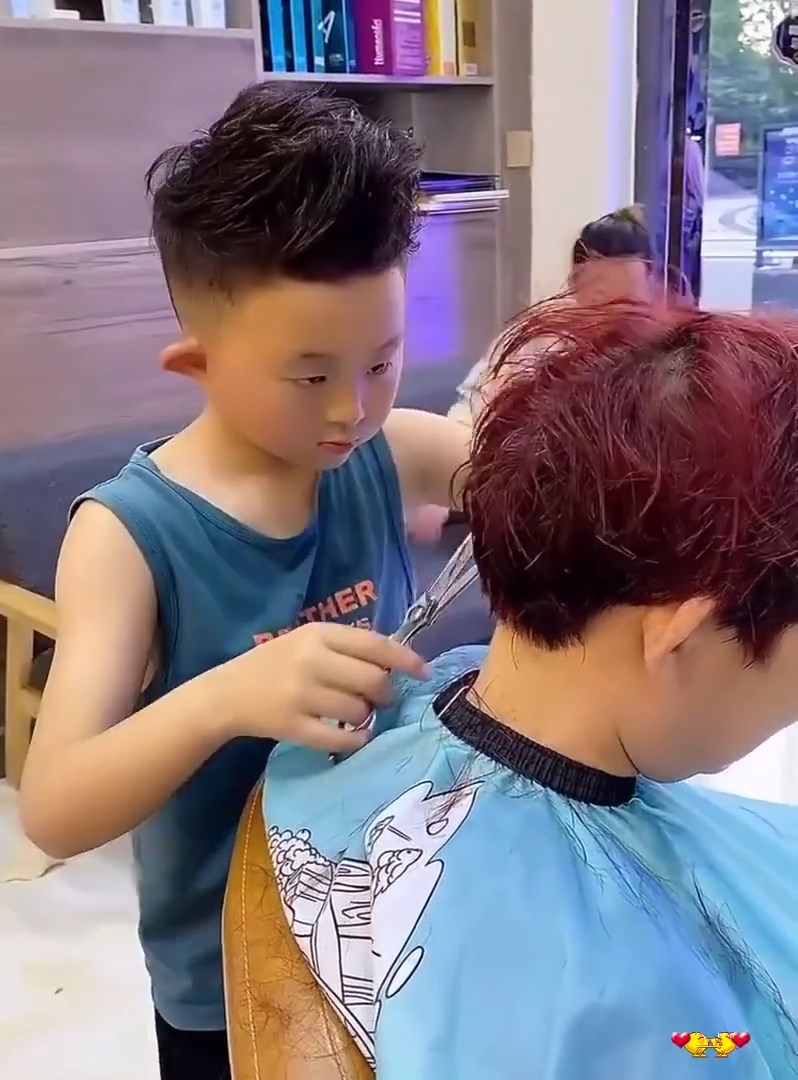 ช่างทำผมฟันน้ำนม