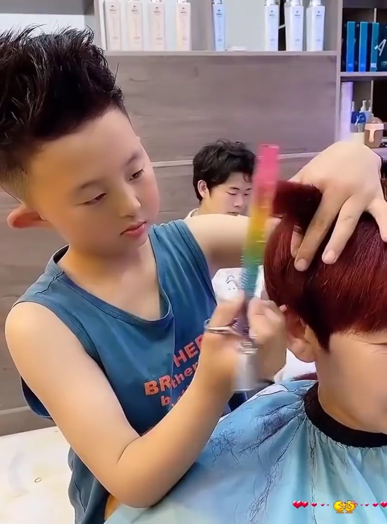 ช่างทำผมฟันน้ำนม