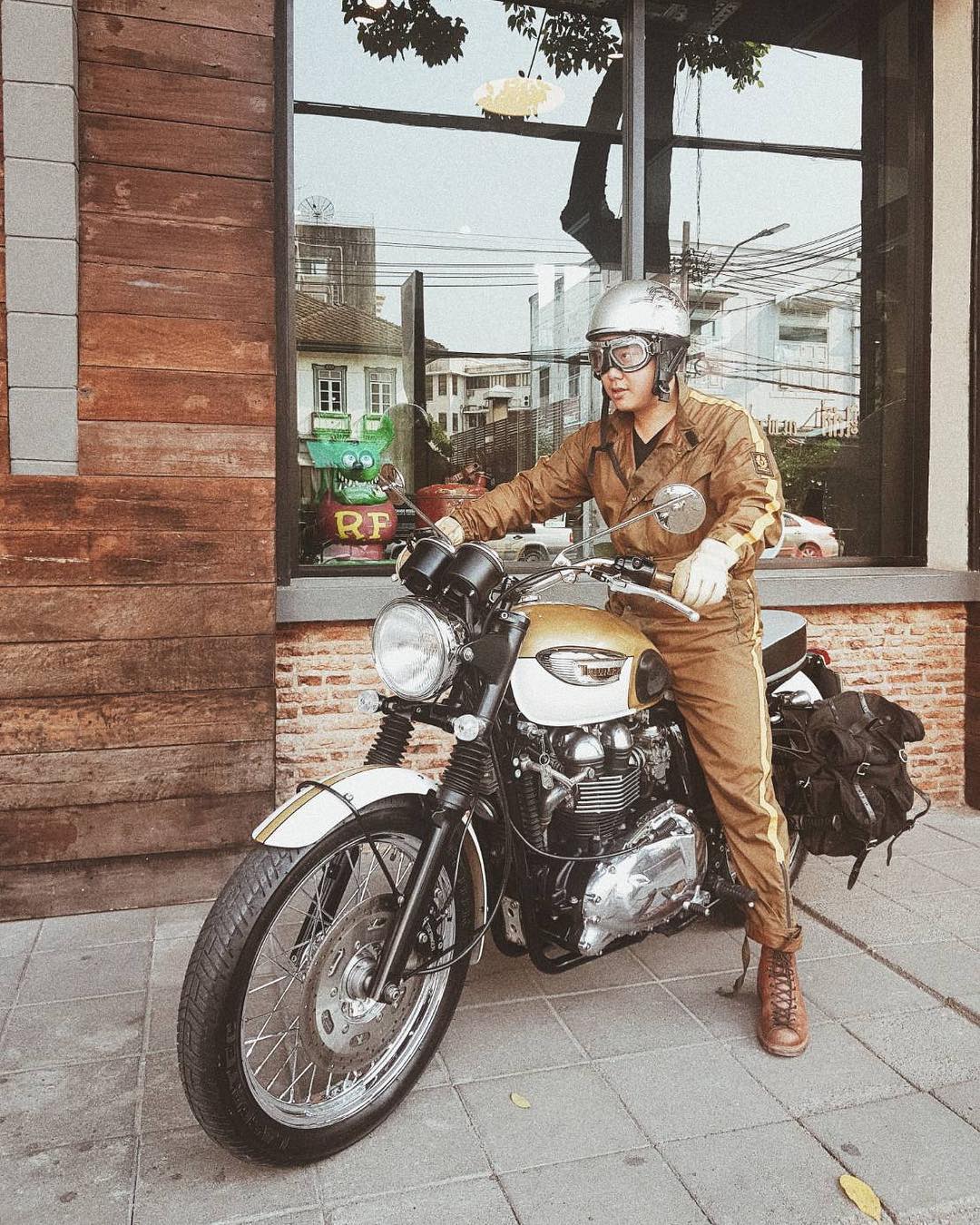 ไฮโซลูกนัท