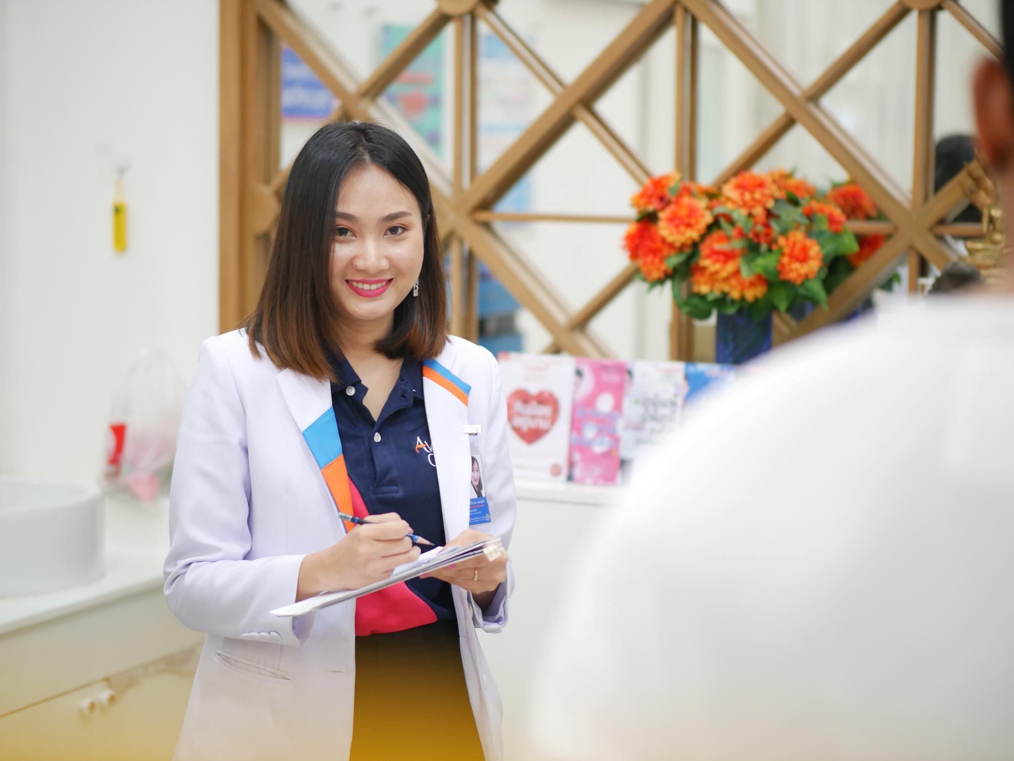 หมอตุ๊กตา คุณหมอนวดจัดกระดูก