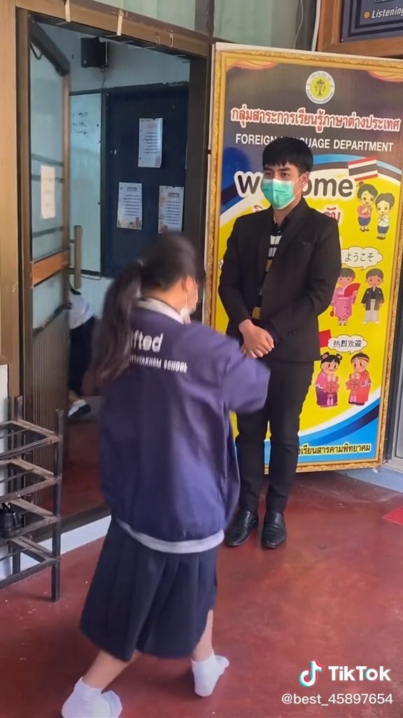 ครูพอลล่า