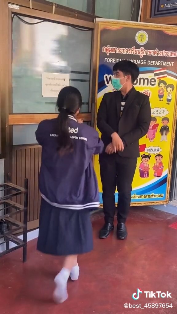 ครูพอลล่า