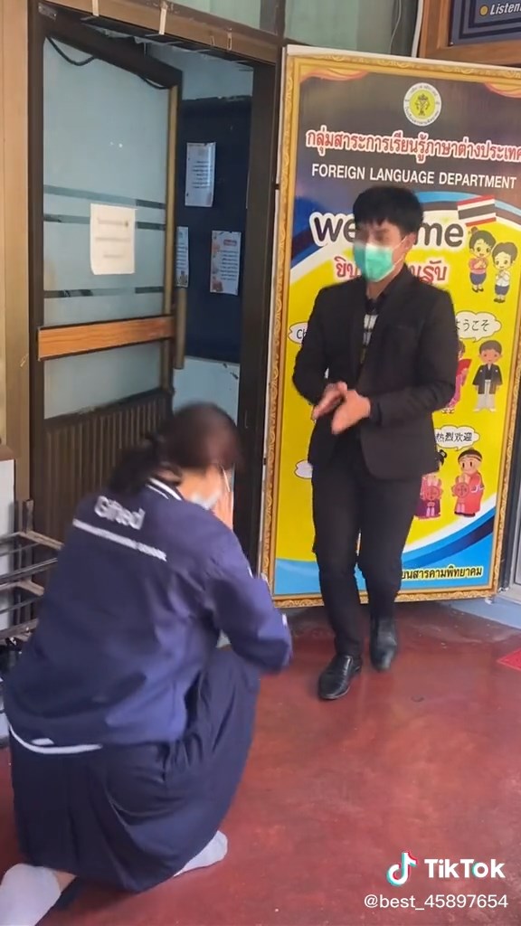 ครูพอลล่า