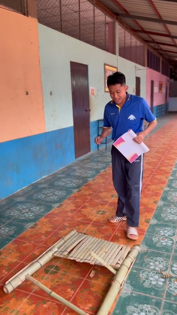 ตรวจงานนักเรียน