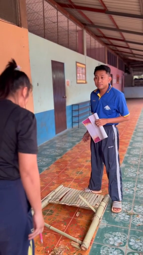 ตรวจงานนักเรียน