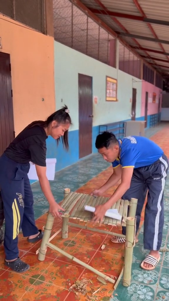 ตรวจงานนักเรียน