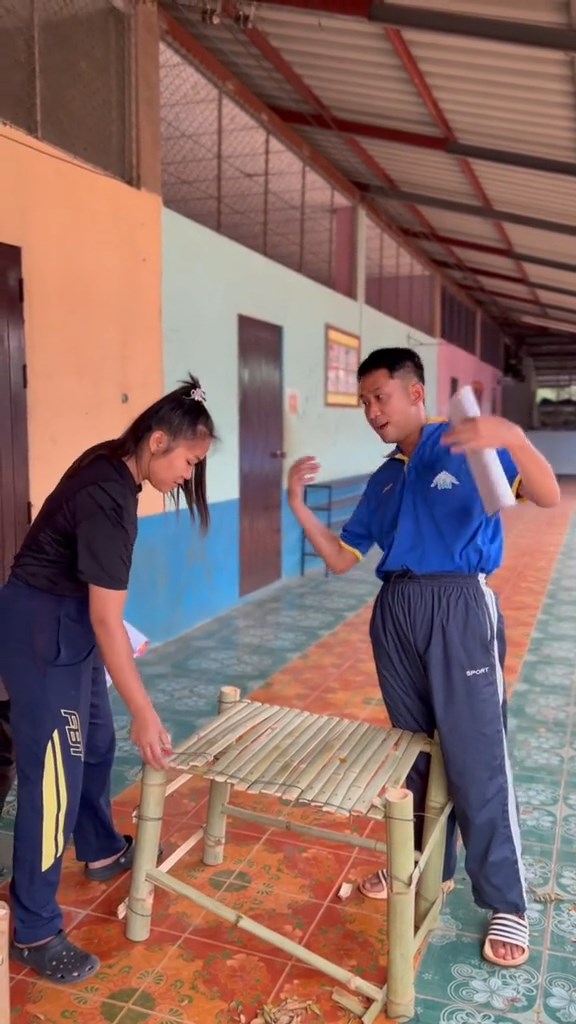 ตรวจงานนักเรียน