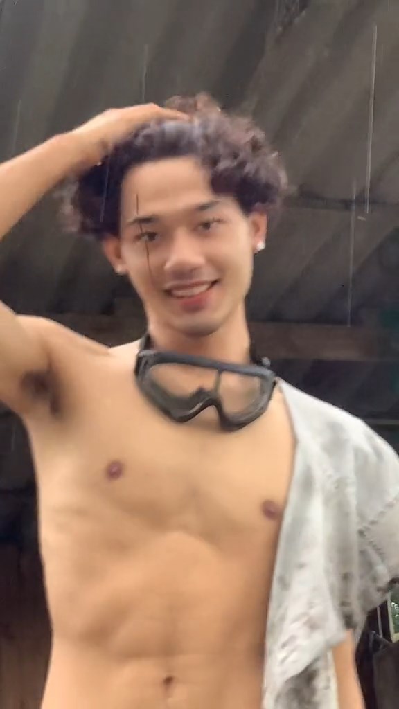 ซัน ร้อยพินิจ