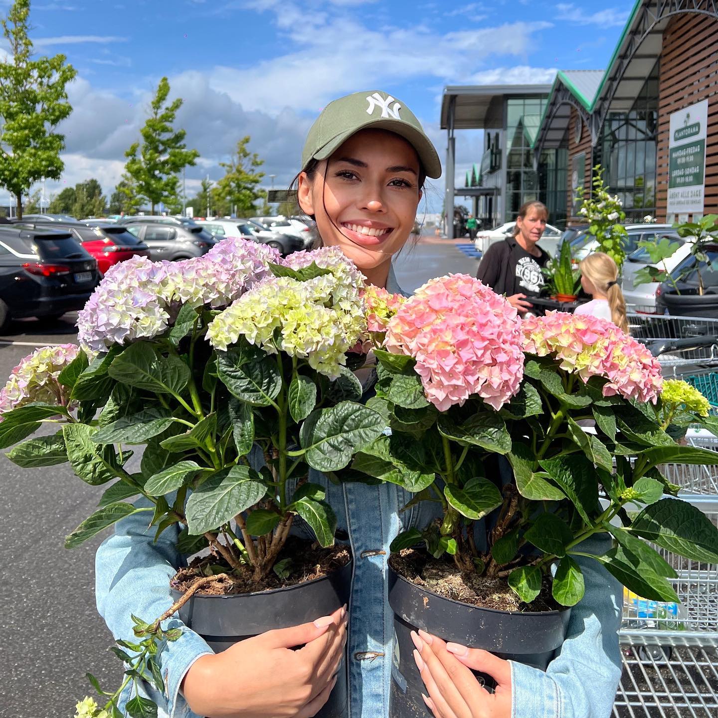 แอนโทเนีย โพซิ้ว