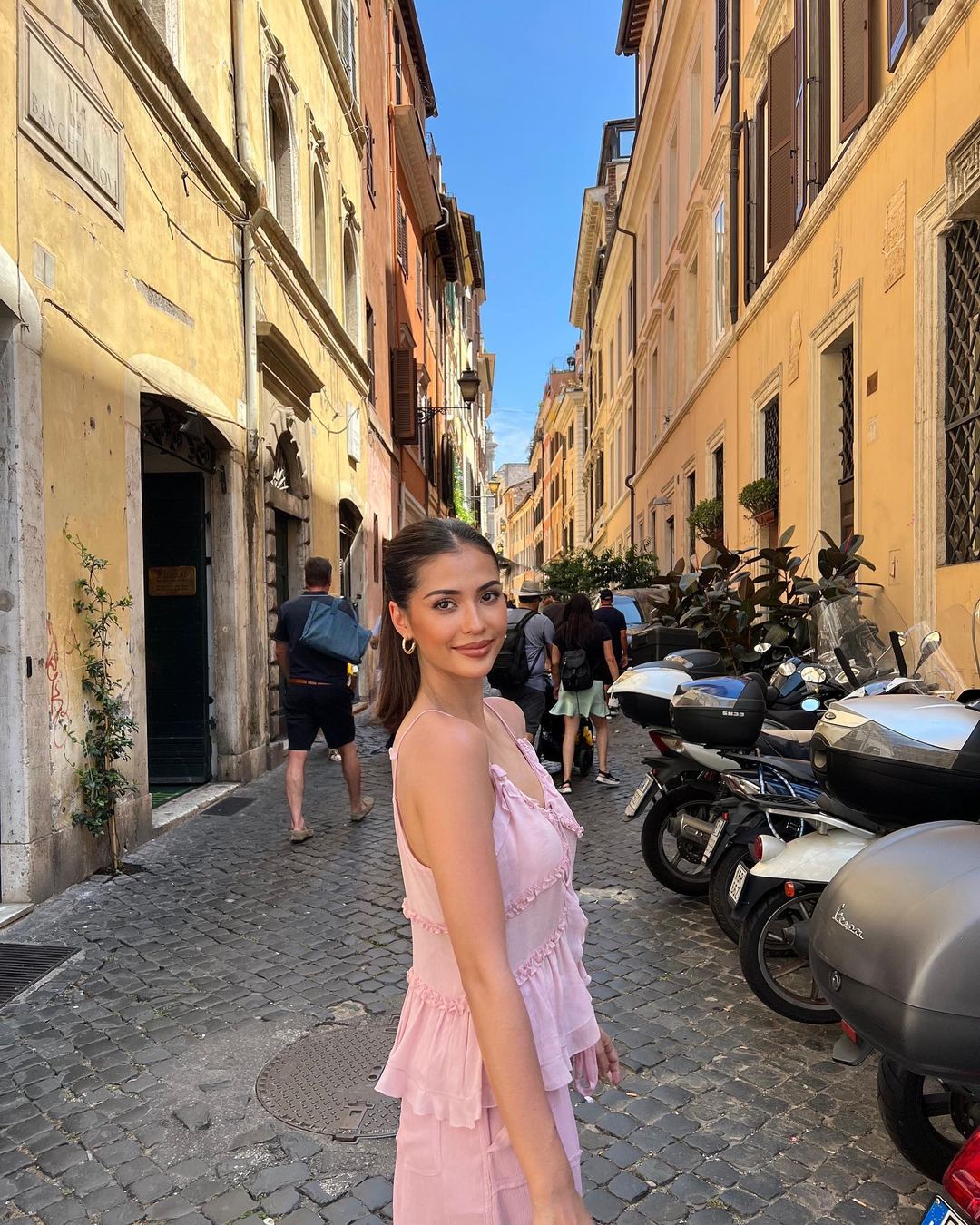 แอนโทเนีย โพซิ้ว