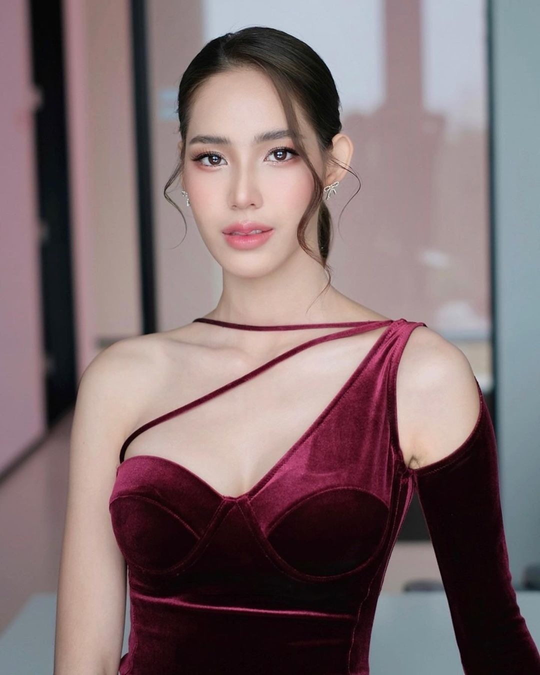 ใบหม่อน กิตติยา