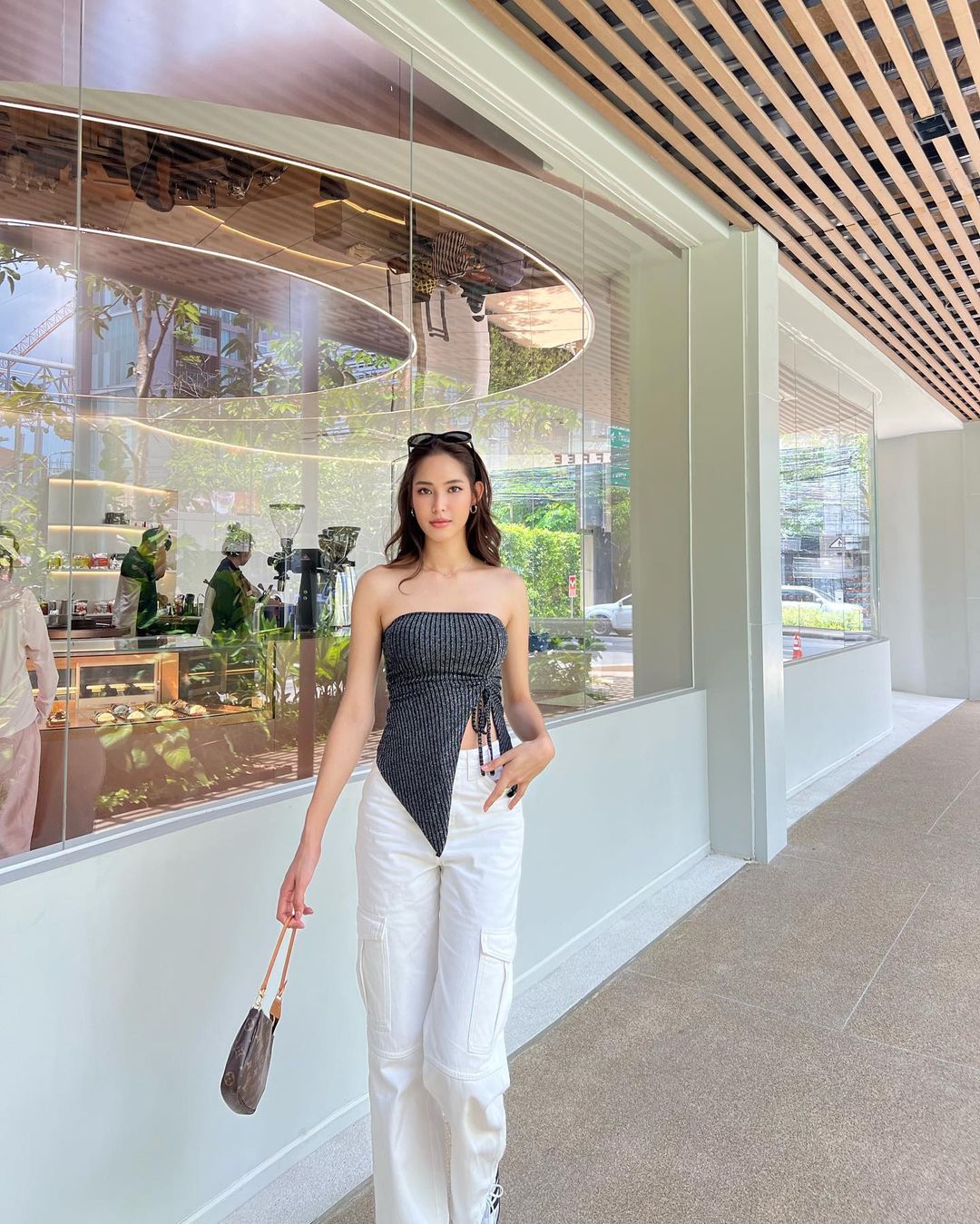 ใบหม่อน กิตติยา