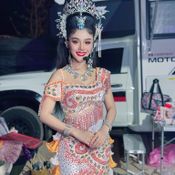 แพรวพราว แสงทอง