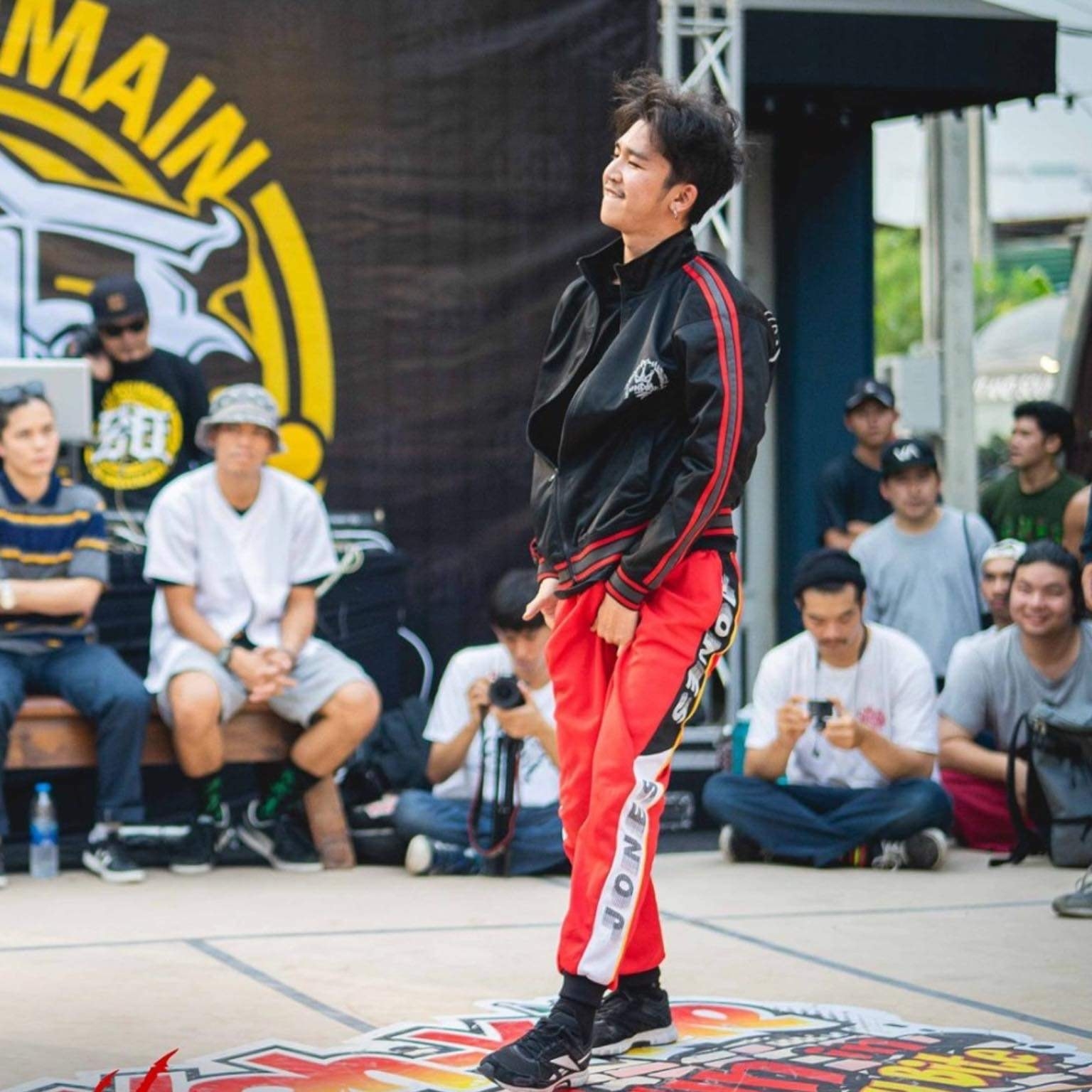 เจอาร์ แดนเซอร์ ลำไย ไหทองคำ