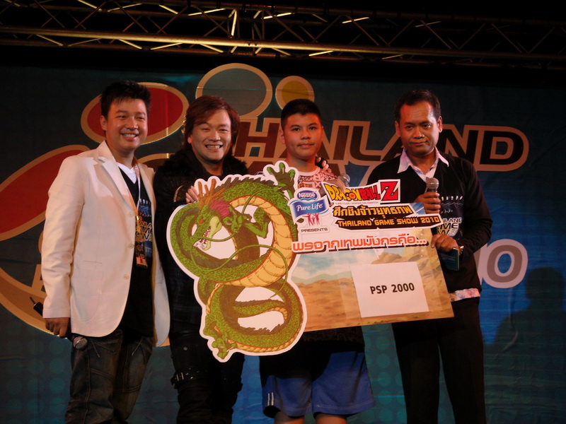 ปิดท้ายงาน TGS 2010 กับควันหลงพร้อม Pretty กับ Cosplay