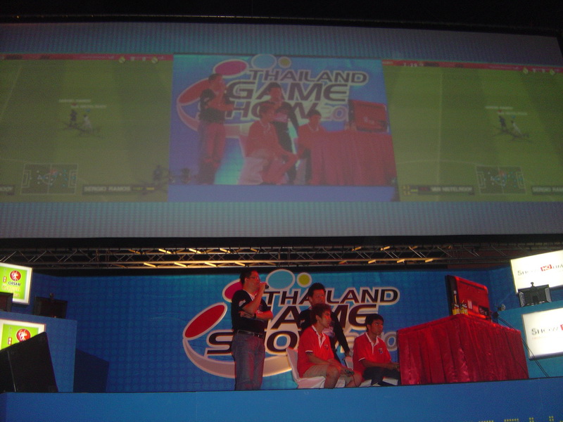 ปิดท้ายงาน TGS 2010 กับควันหลงพร้อม Pretty กับ Cosplay