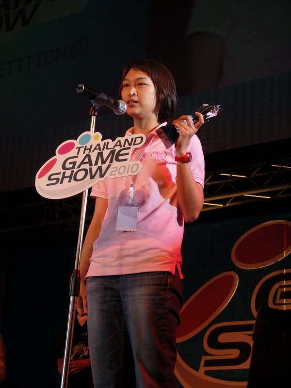 ปิดท้ายงาน TGS 2010 กับควันหลงพร้อม Pretty กับ Cosplay