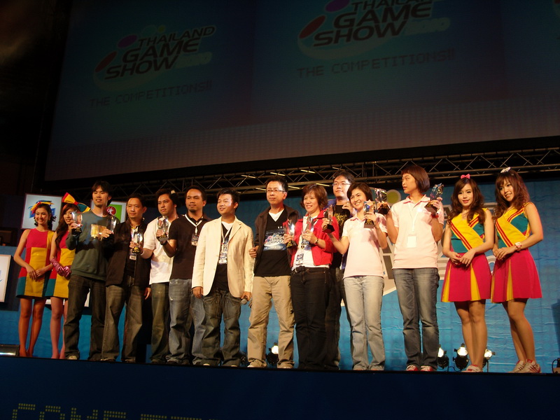 ปิดท้ายงาน TGS 2010 กับควันหลงพร้อม Pretty กับ Cosplay