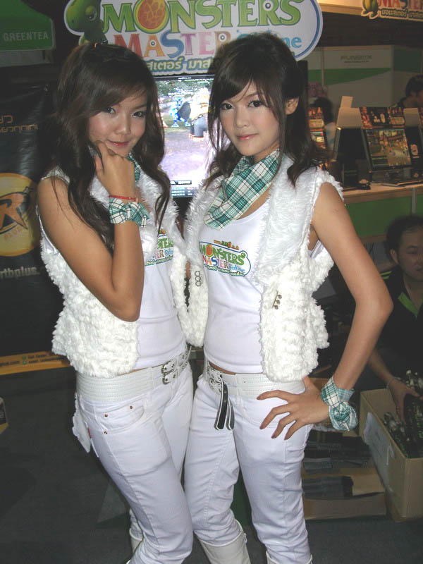 ปิดท้ายงาน TGS 2010 กับควันหลงพร้อม Pretty กับ Cosplay