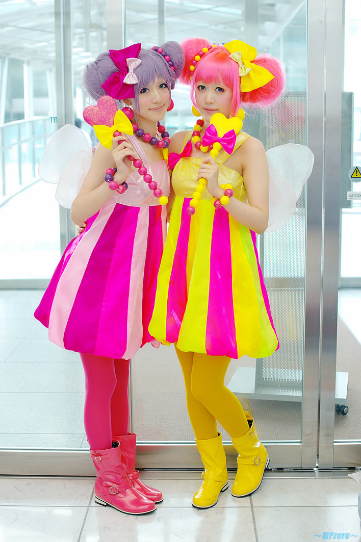 Saya Chan ในชุดคอสเพลย์จากการ์ตูนหลายเรื่อง