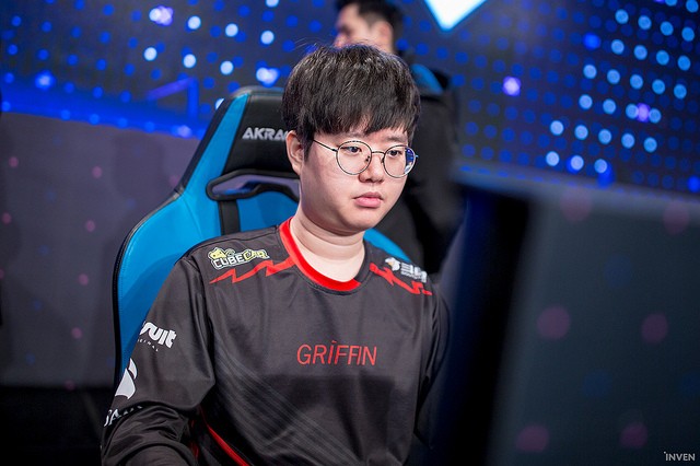 จวกยับ CvMax อดีตโค้ชทีม GRF อธิบายว่าทำไม Sword ถึงเป็นคนที่ห่วยที่สุดและทำให้ทีมแพ้ World